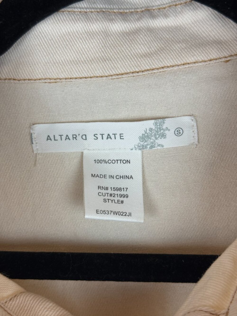 Altar'd State Denim Romper NWT (Size S) - Picture 4 of 5